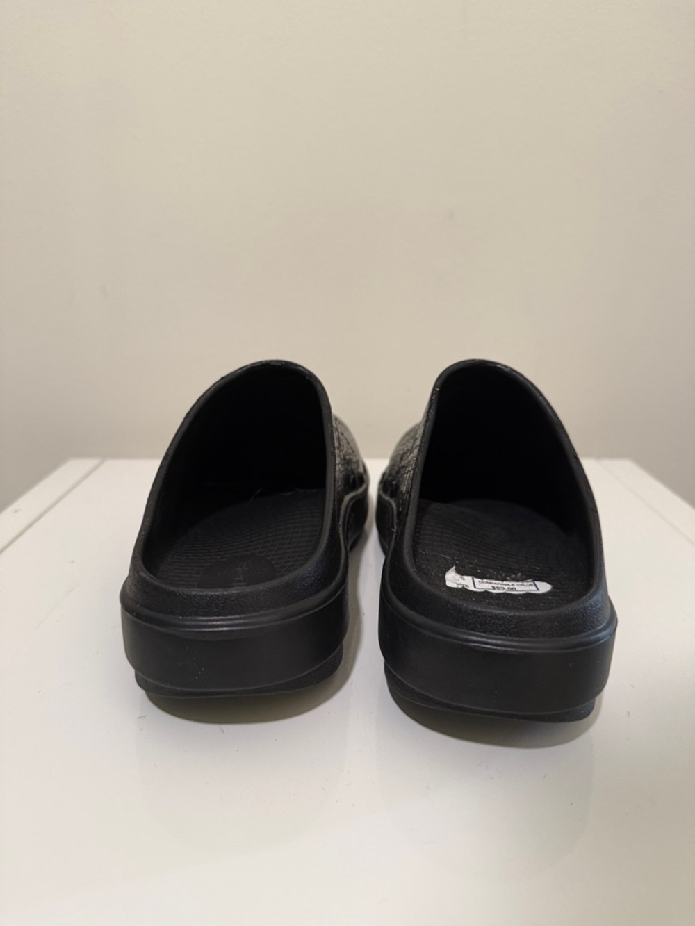 OOFOS Unisex Black Croc-Embossed Slip-On Clog W6/M4 - Picture 4 of 9